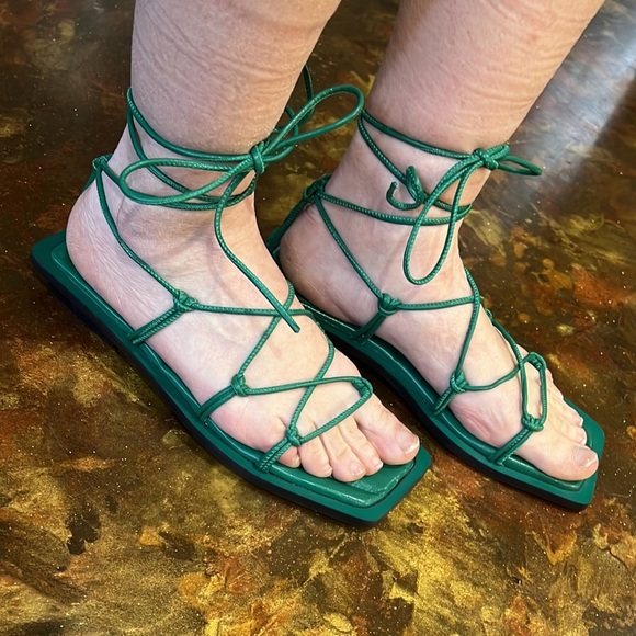 EUROPEAN FASHION: DAY BIRGER Green Strappy Sandals - Picture 6 of 8